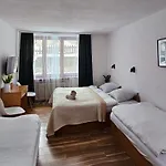 Séjour chez l'habitant Szum I *
